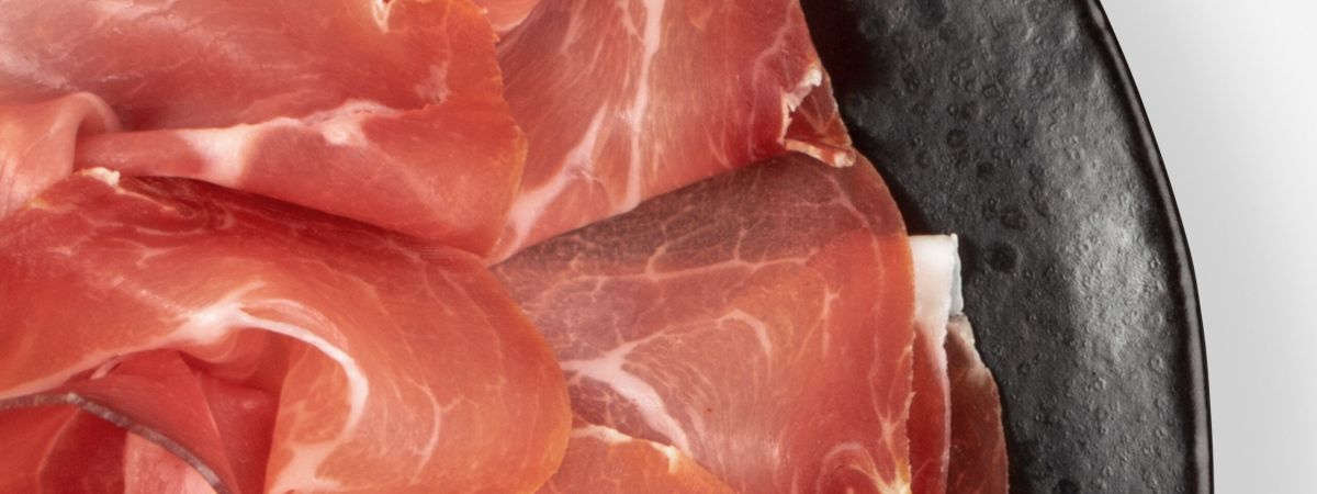 Foto plato de jamón